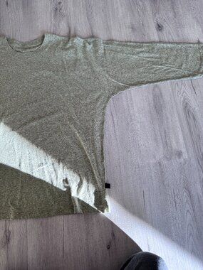 Lululemon Oversized Yoga Long Sleeve Crewneck Heather Green Sage Large